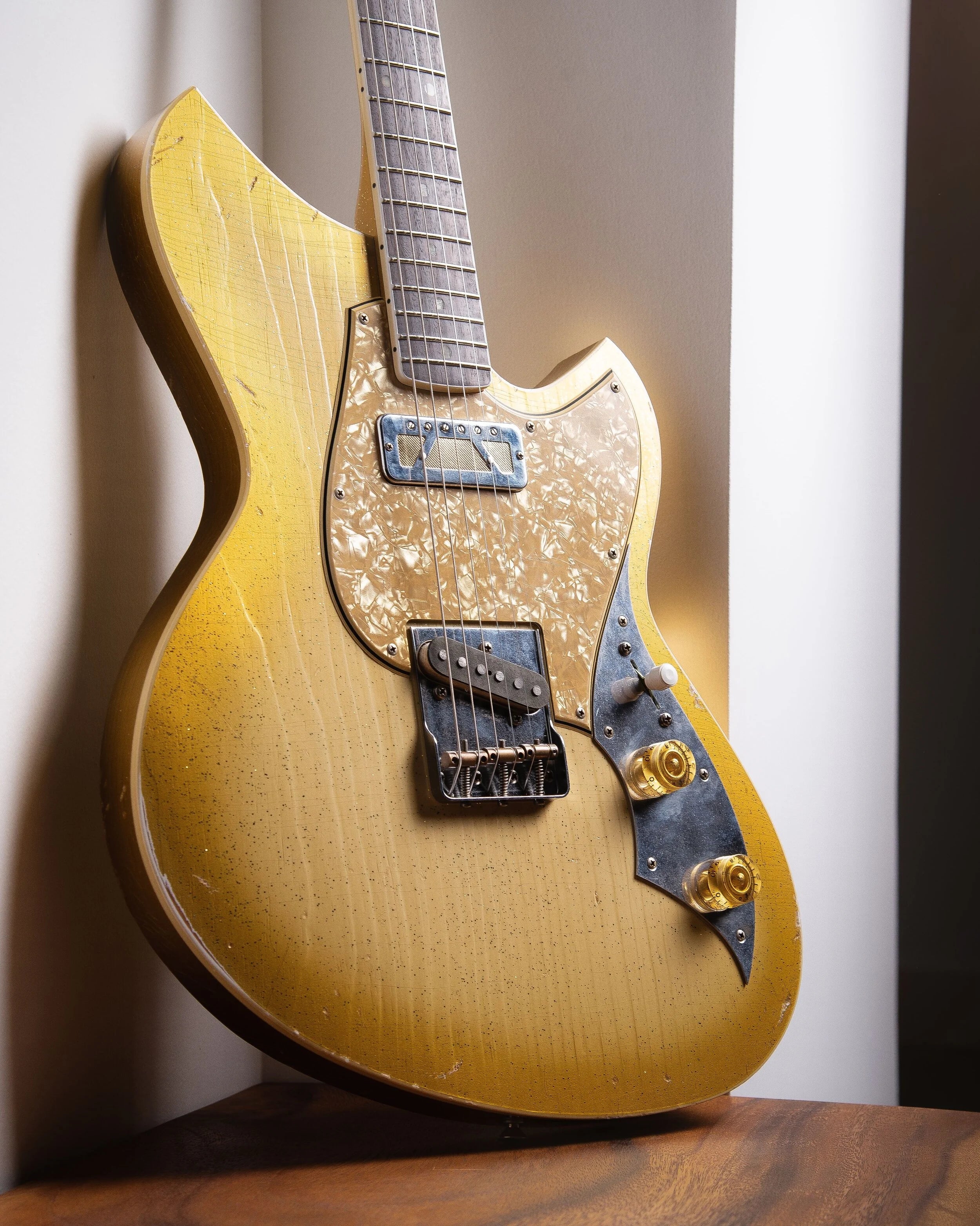 Signature SERUS T - Gold Dust – Novo Guitars