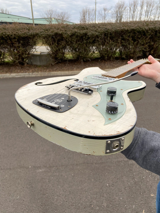 NOVO SIGNATURE MIRIS J - Mary Kaye White w/ Surf Mary back