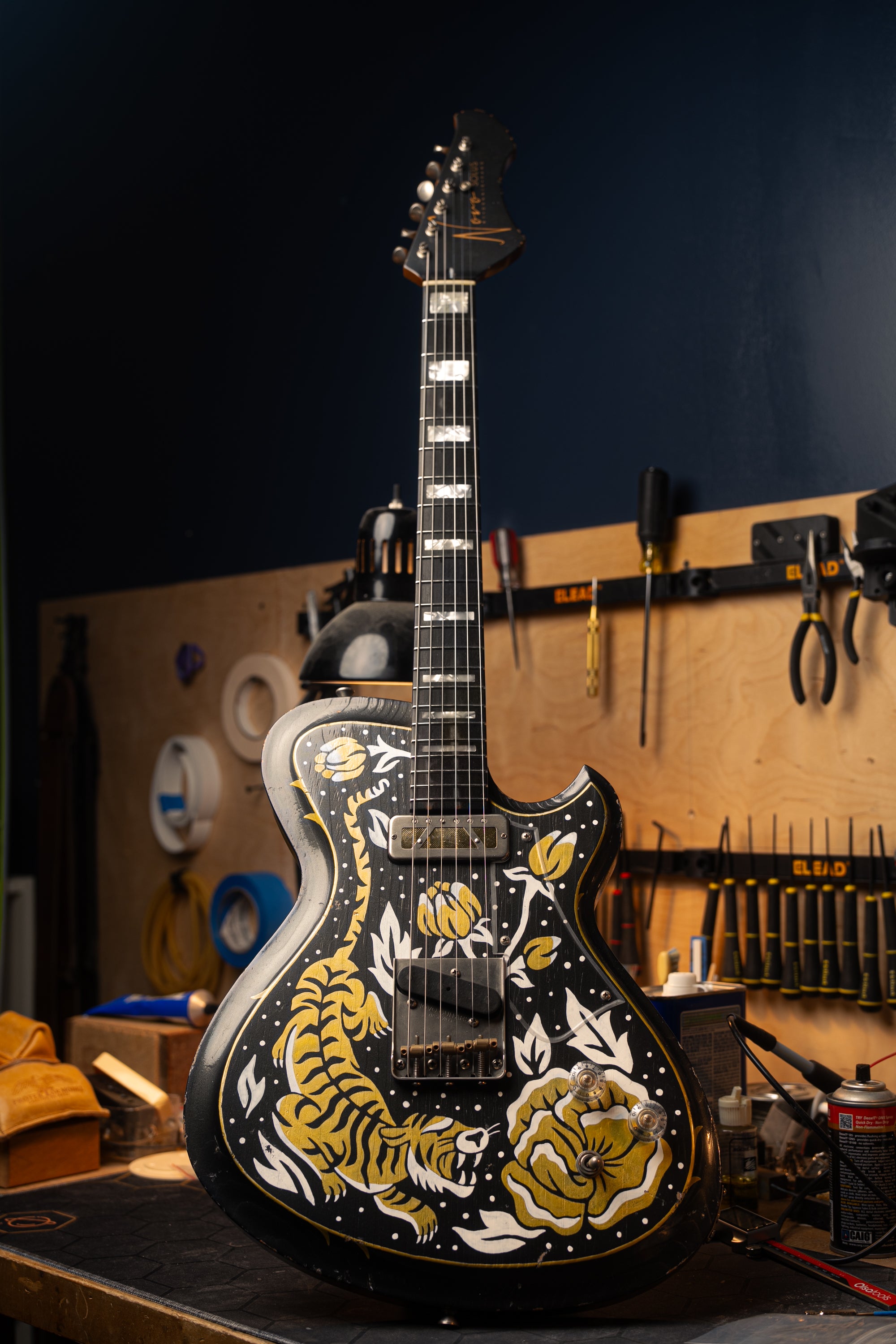 Novo Guitars