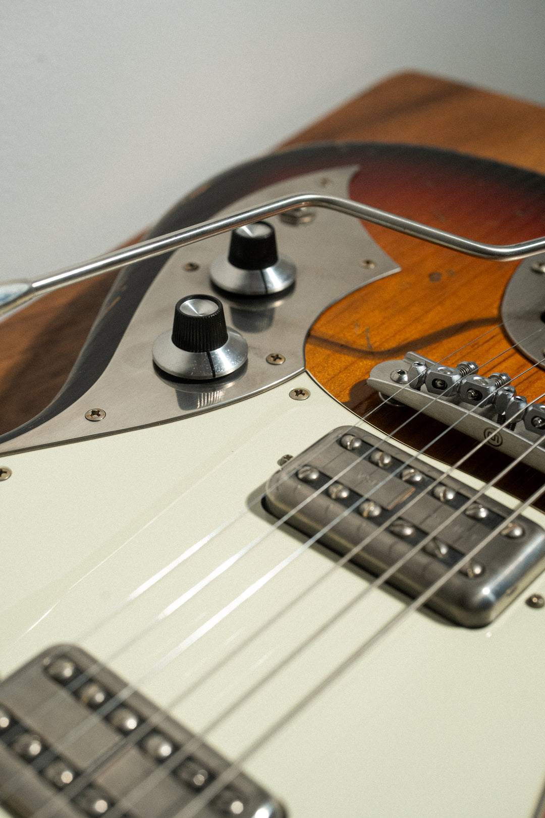 SERUS JHH - 3-Tone Burst | From the Bench