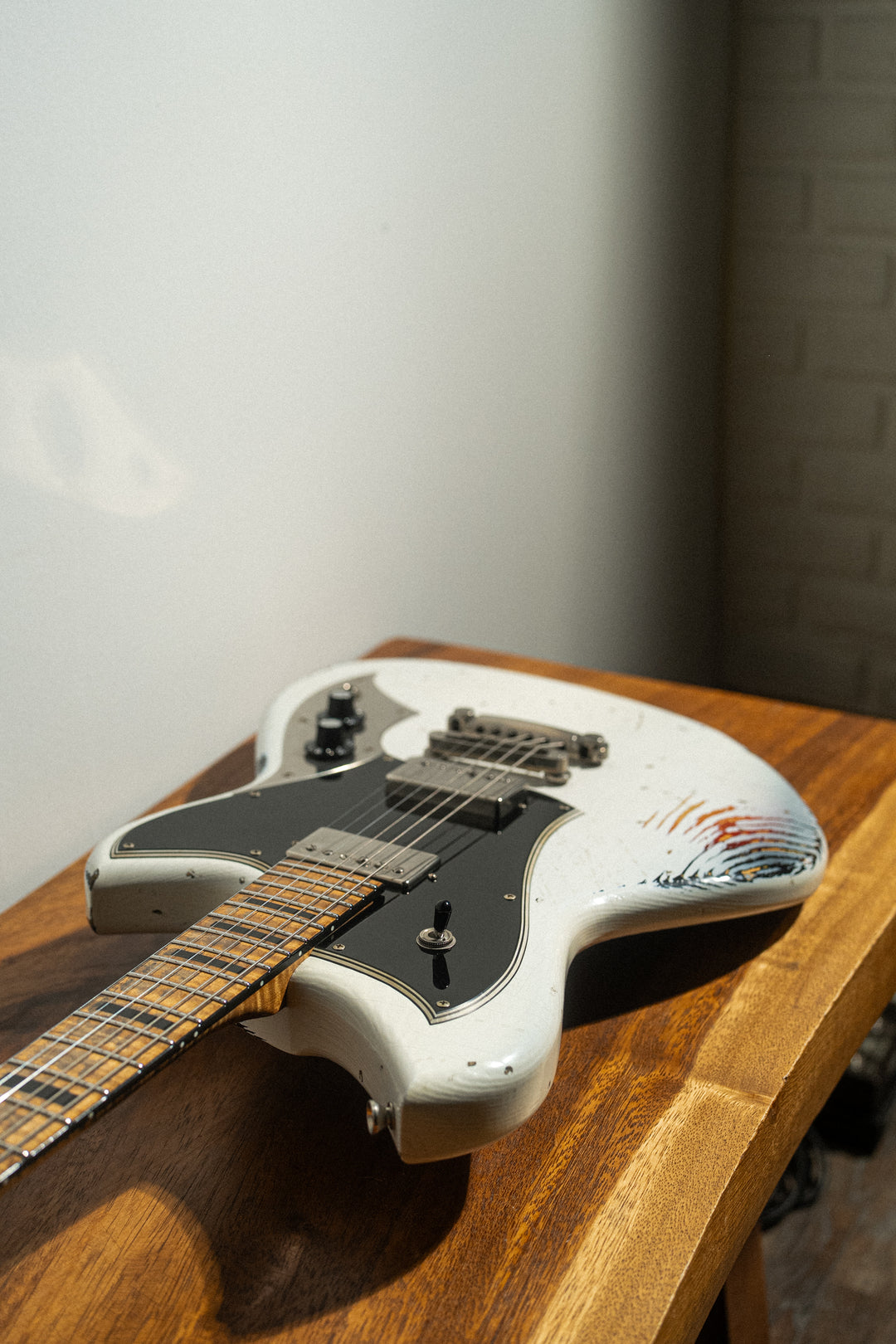 SERUS H2 - Olympic White over '64 3-Tone Burst | From The Bench