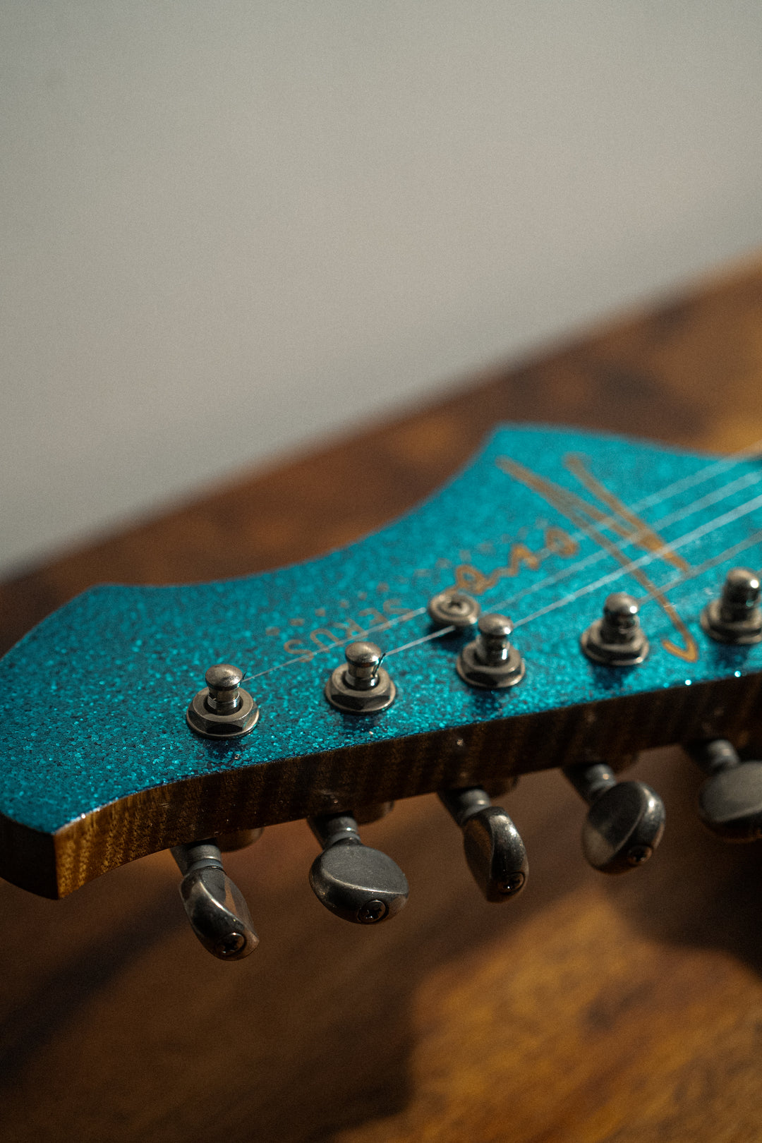 SERUS J - Lake Placid Blue Sparkle | From the Bench