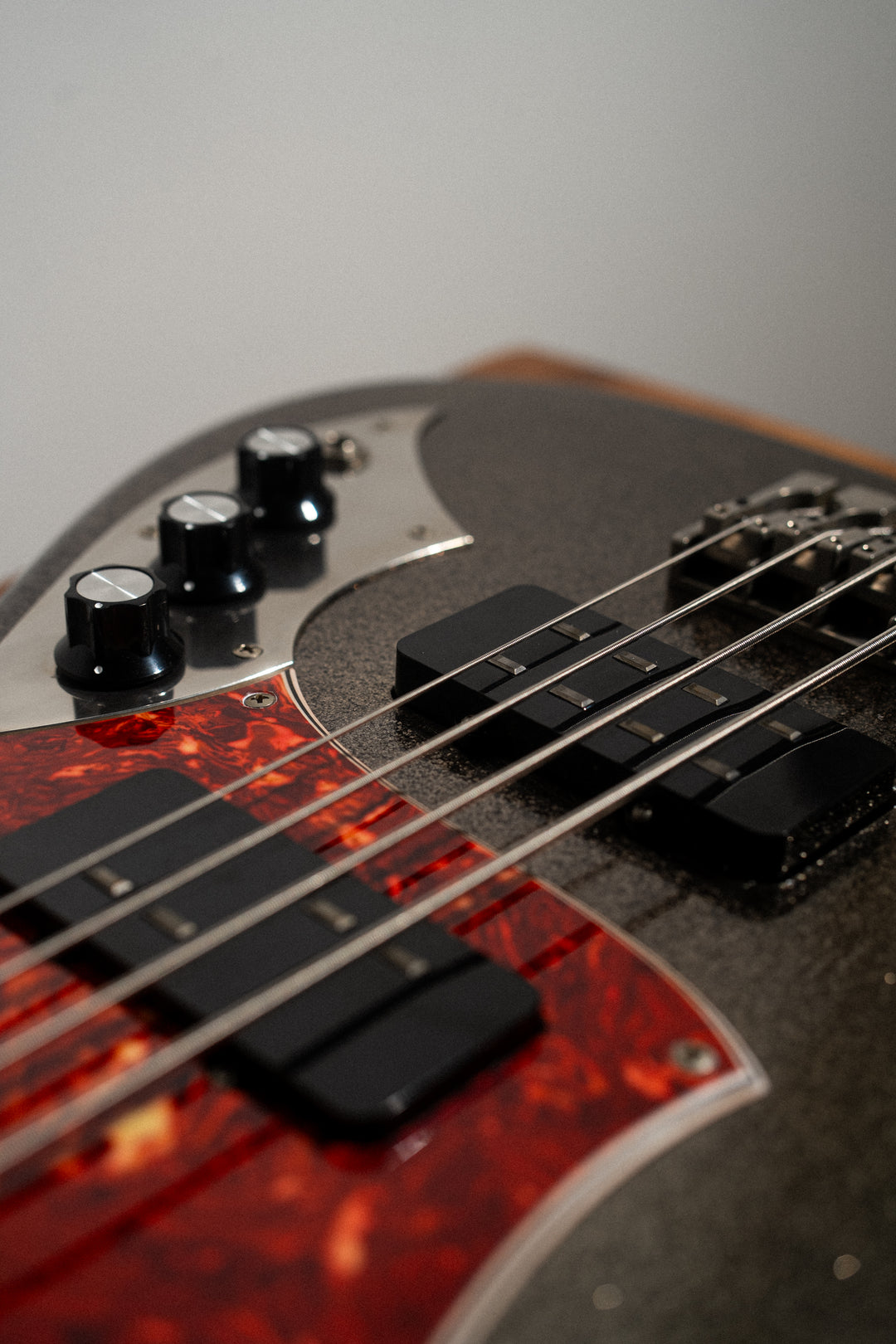 Ivorus - Charcoal Sparkle | From the Bench