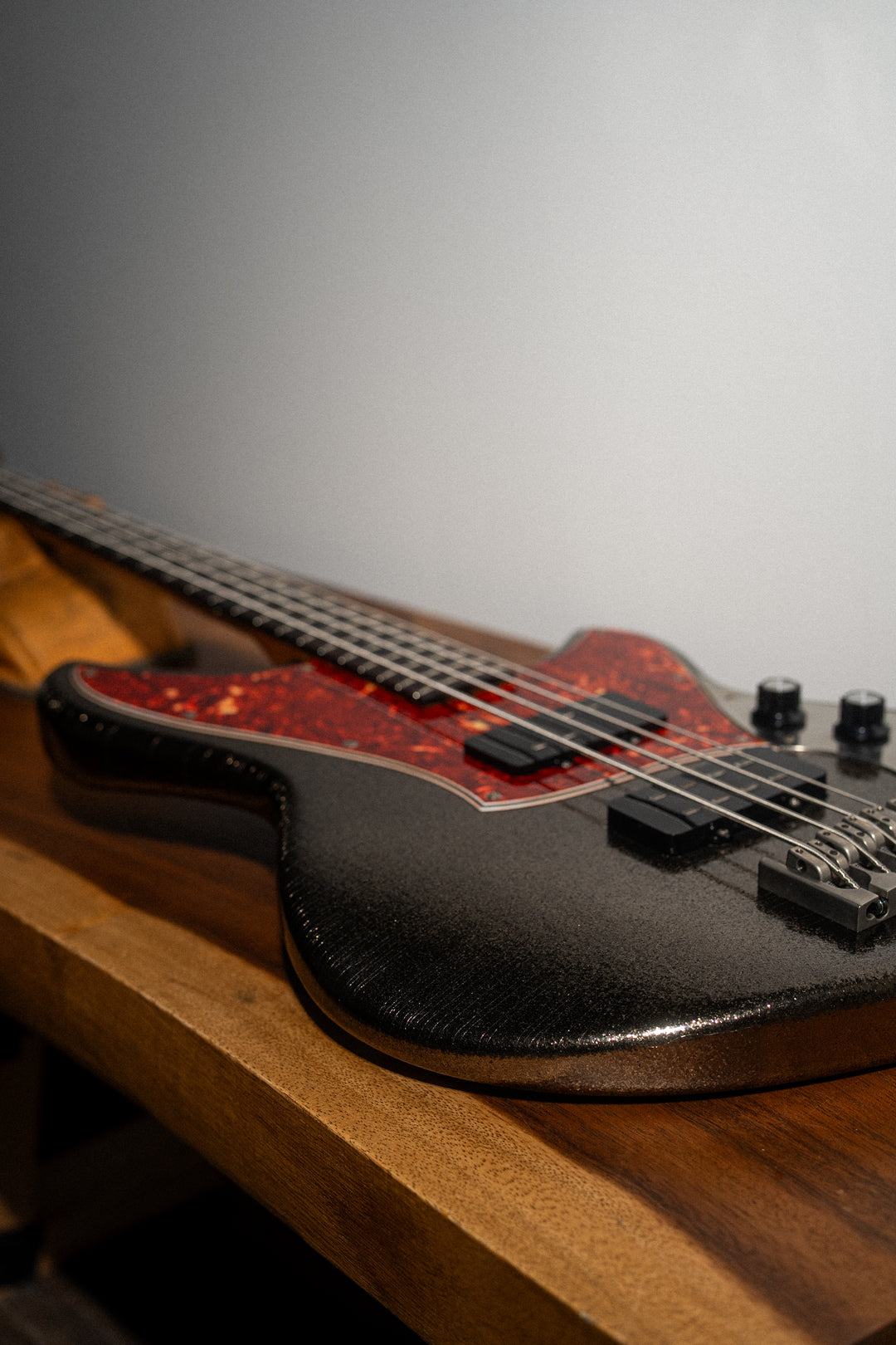 Ivorus - Charcoal Sparkle | From the Bench