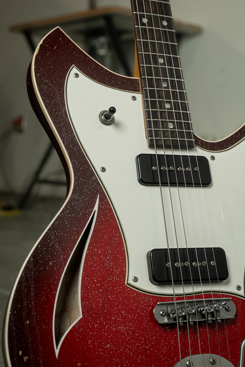 MIRIS J - Silvertone Burst | NAMM 26