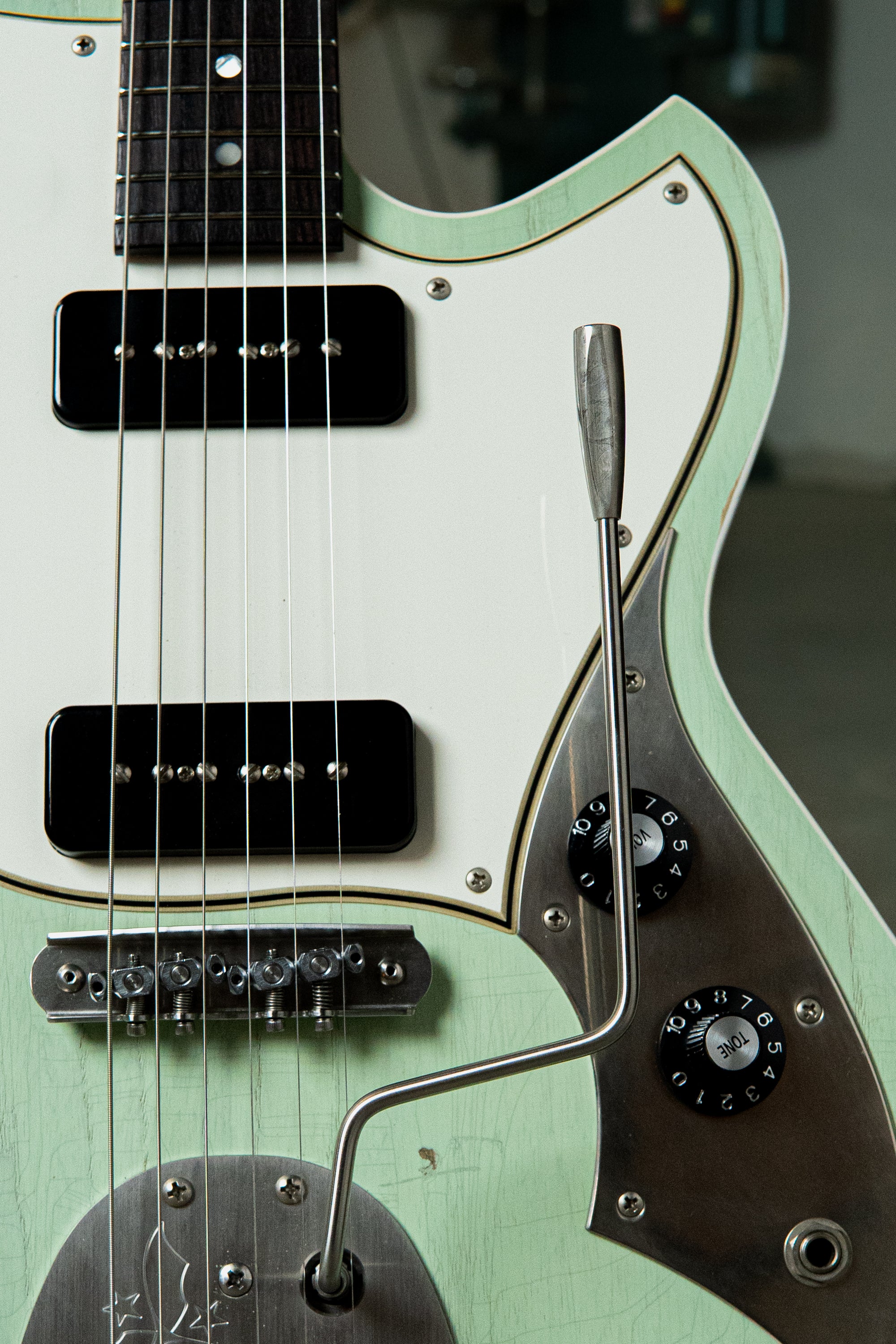 MIRIS J - Surf Mary Kaye | NAMM 26 – Novo Guitars