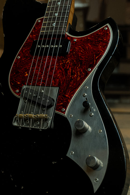 SERUS T - Bull Black | NAMM 26