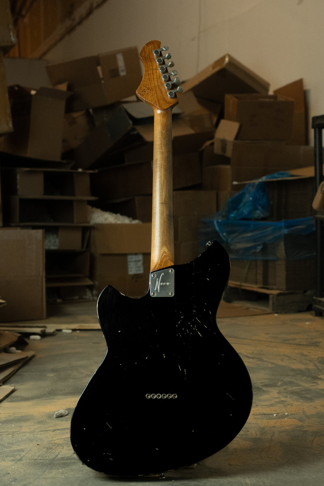 SERUS T - Bull Black | NAMM 26