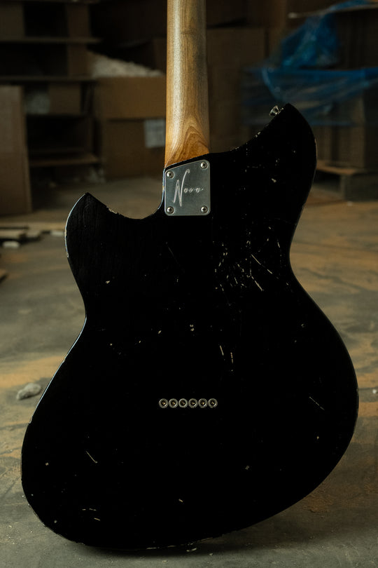 SERUS T - Bull Black | NAMM 26