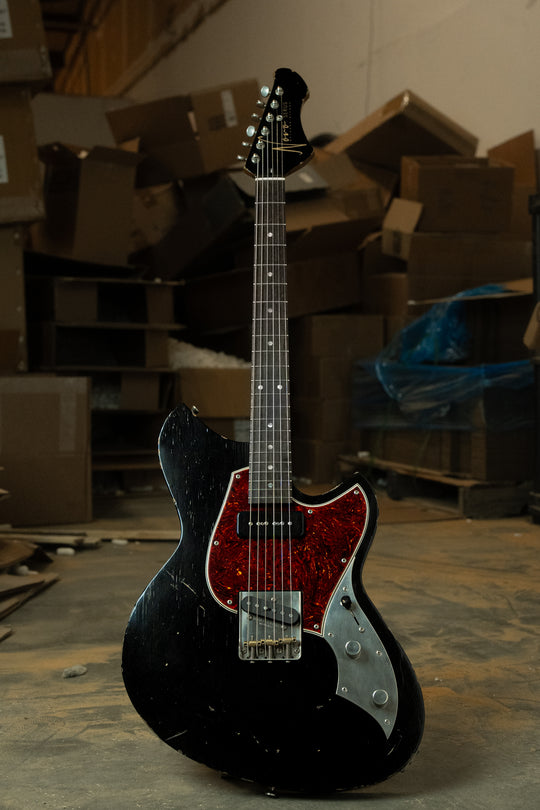 SERUS T - Bull Black | NAMM 26