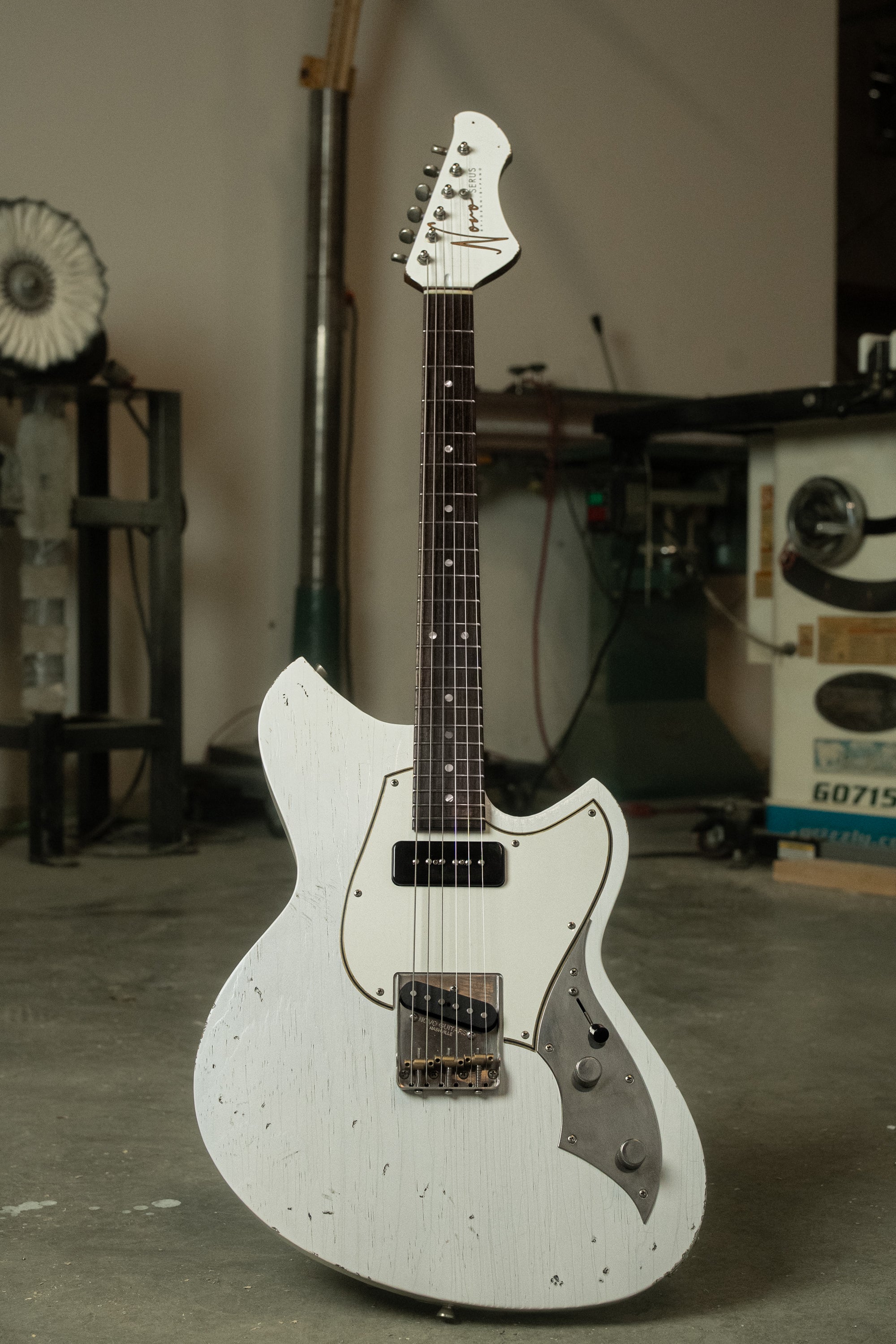 SERUS T – Novo Guitars