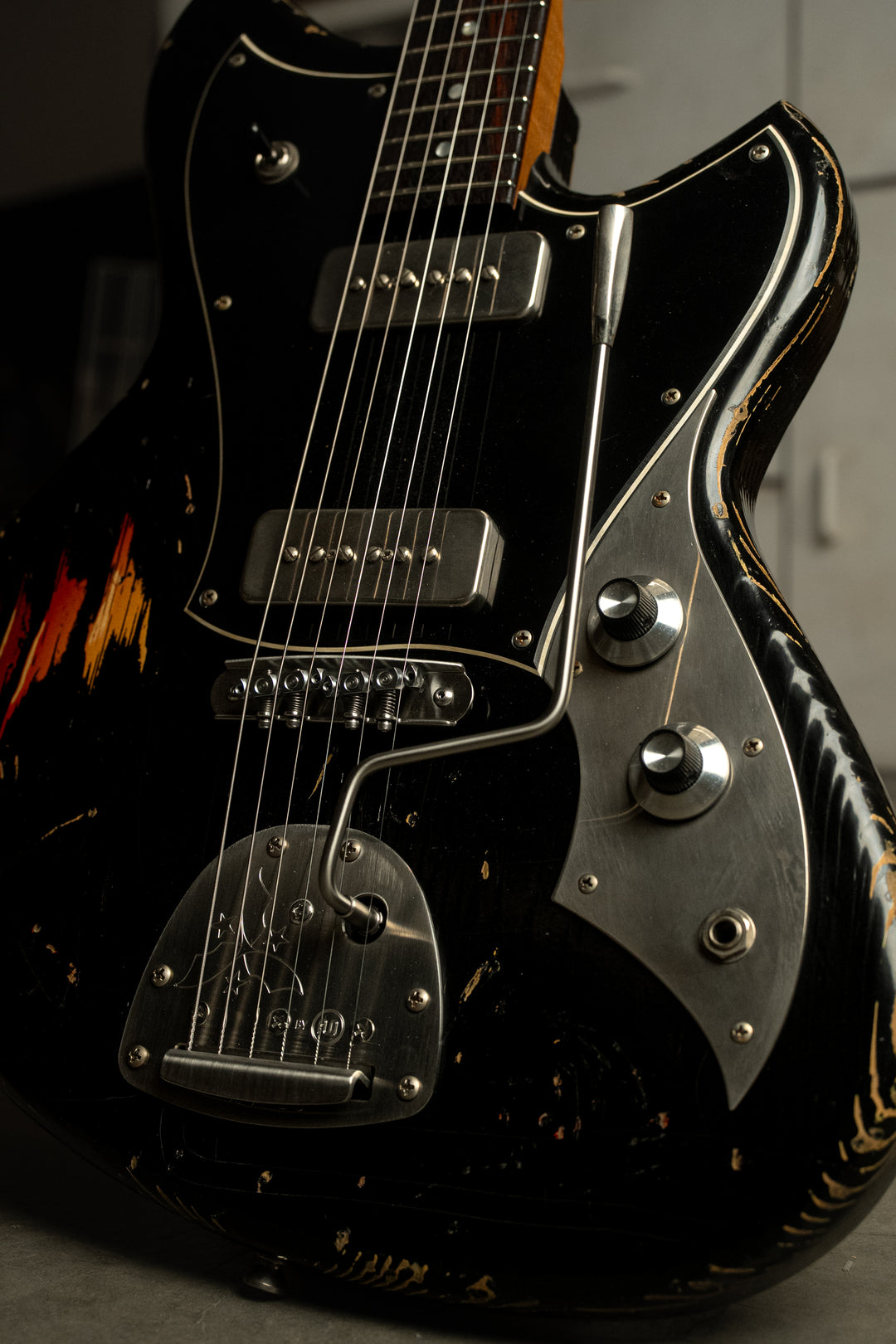 SERUS J - Bull Black over '64 3-Tone Burst | NAMM 26