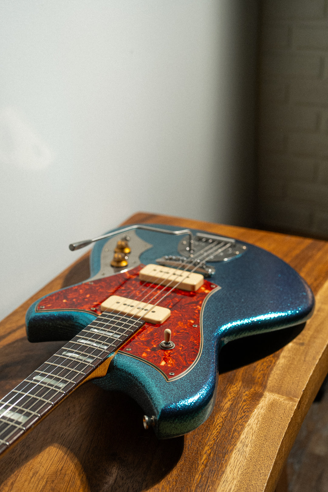 SERUS J - Lake Placid Blue Sparkle | From The Bench