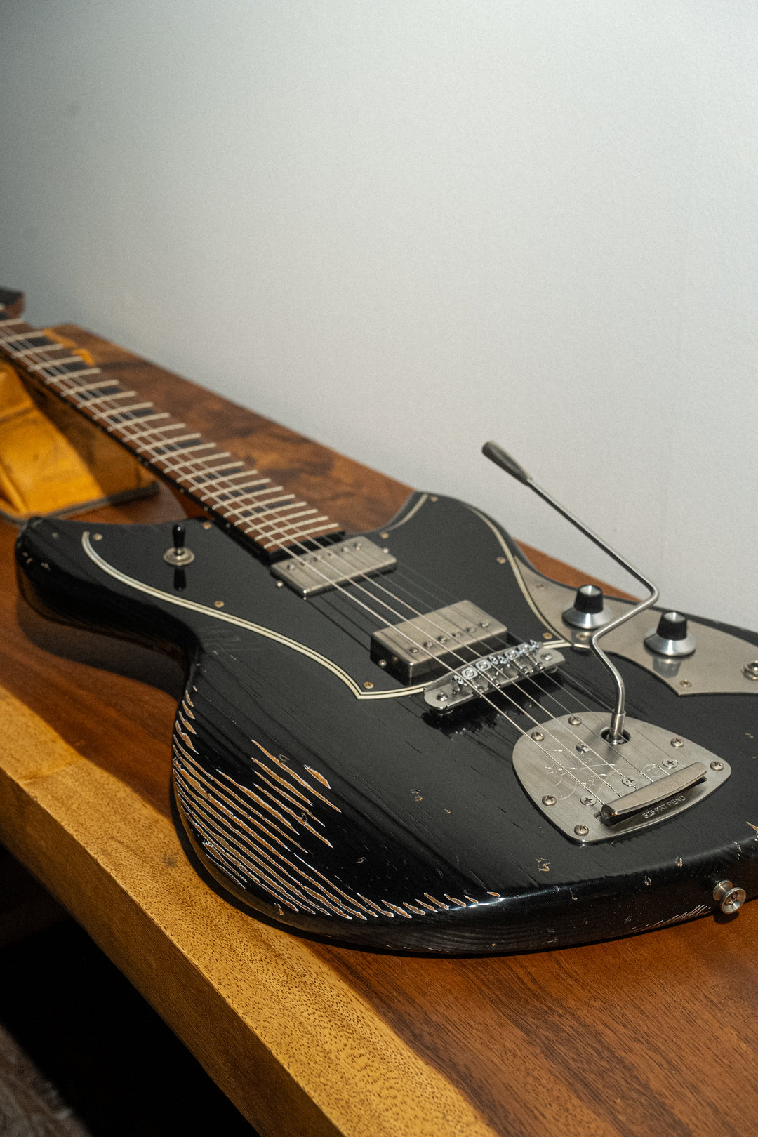 SERUS JHH - Bull Black | From the Bench