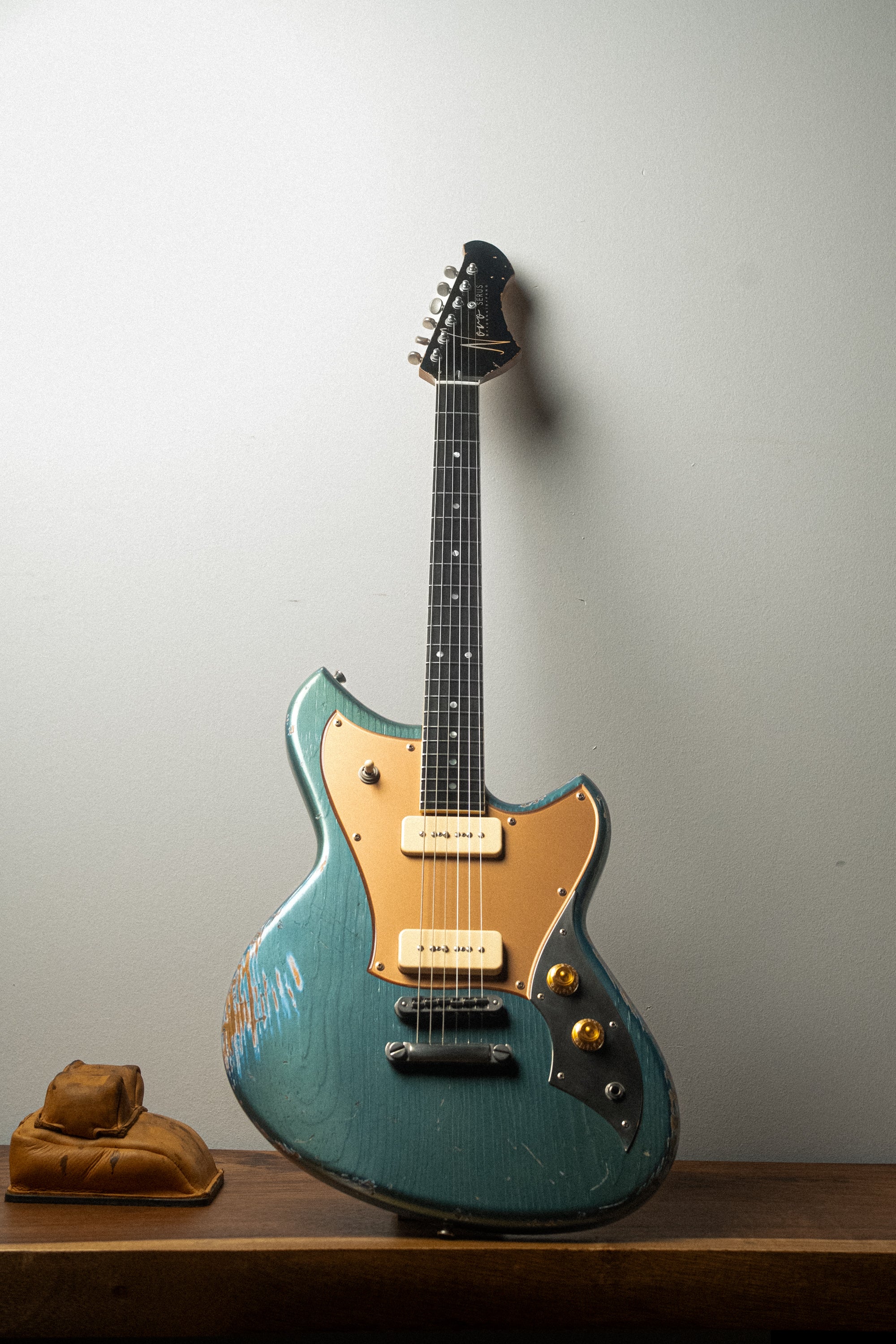 ギター Novo guitars Serius SERUS J – Novo Guitars