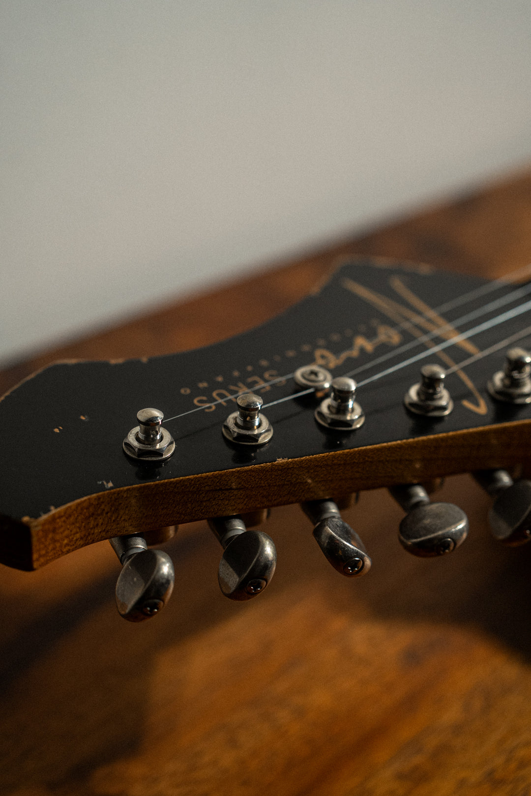 SERUS J - Bull Black over '64 3-Tone Burst | From The Bench