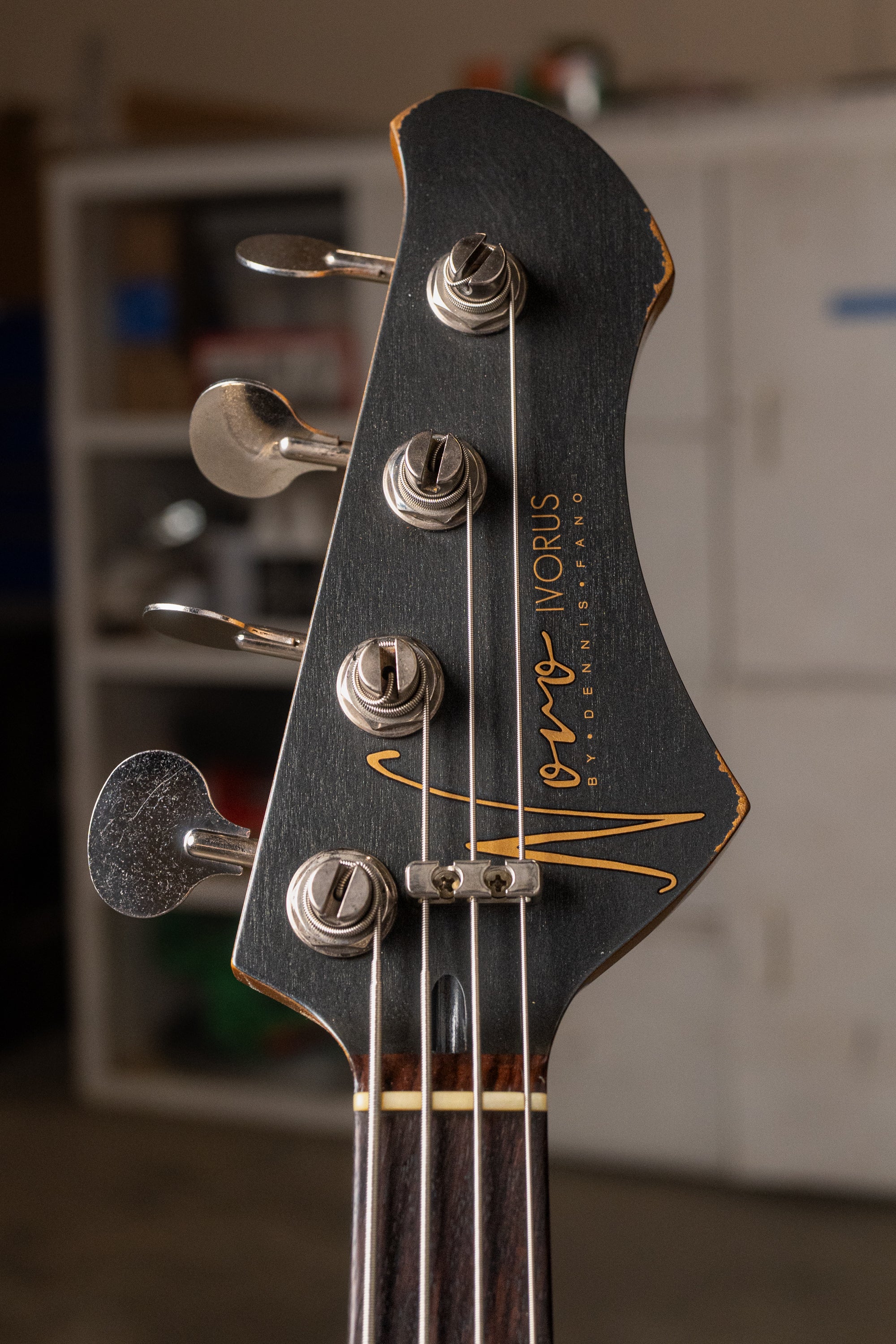 IVORUS - Charcoal Frost | NAMM 26 – Novo Guitars