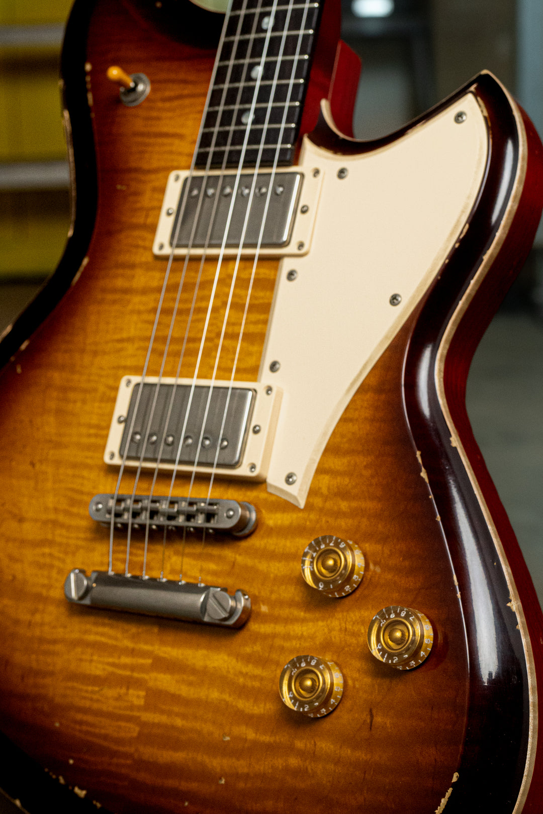 Chambered SERUS H2 - Tobacco Burst | NAMM 26