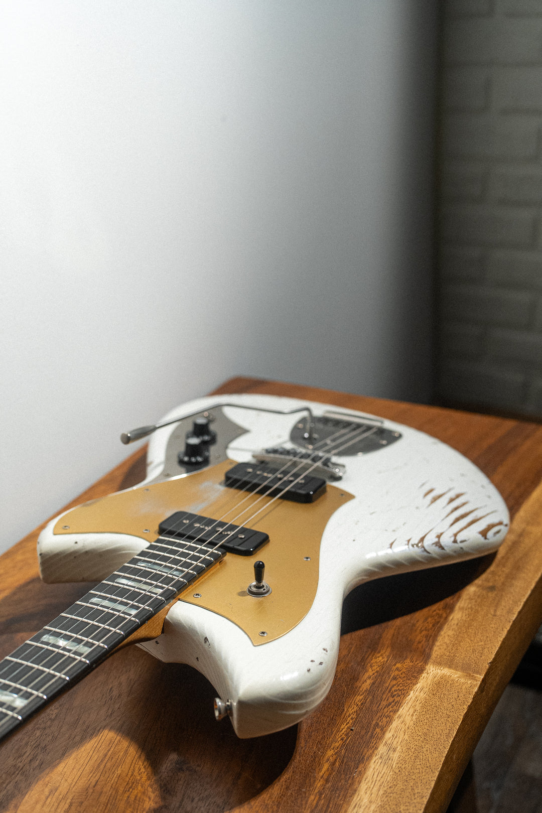 SERUS J - Olympic White | From The Bench