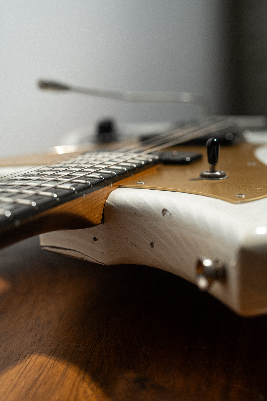 SERUS J - Olympic White | From The Bench