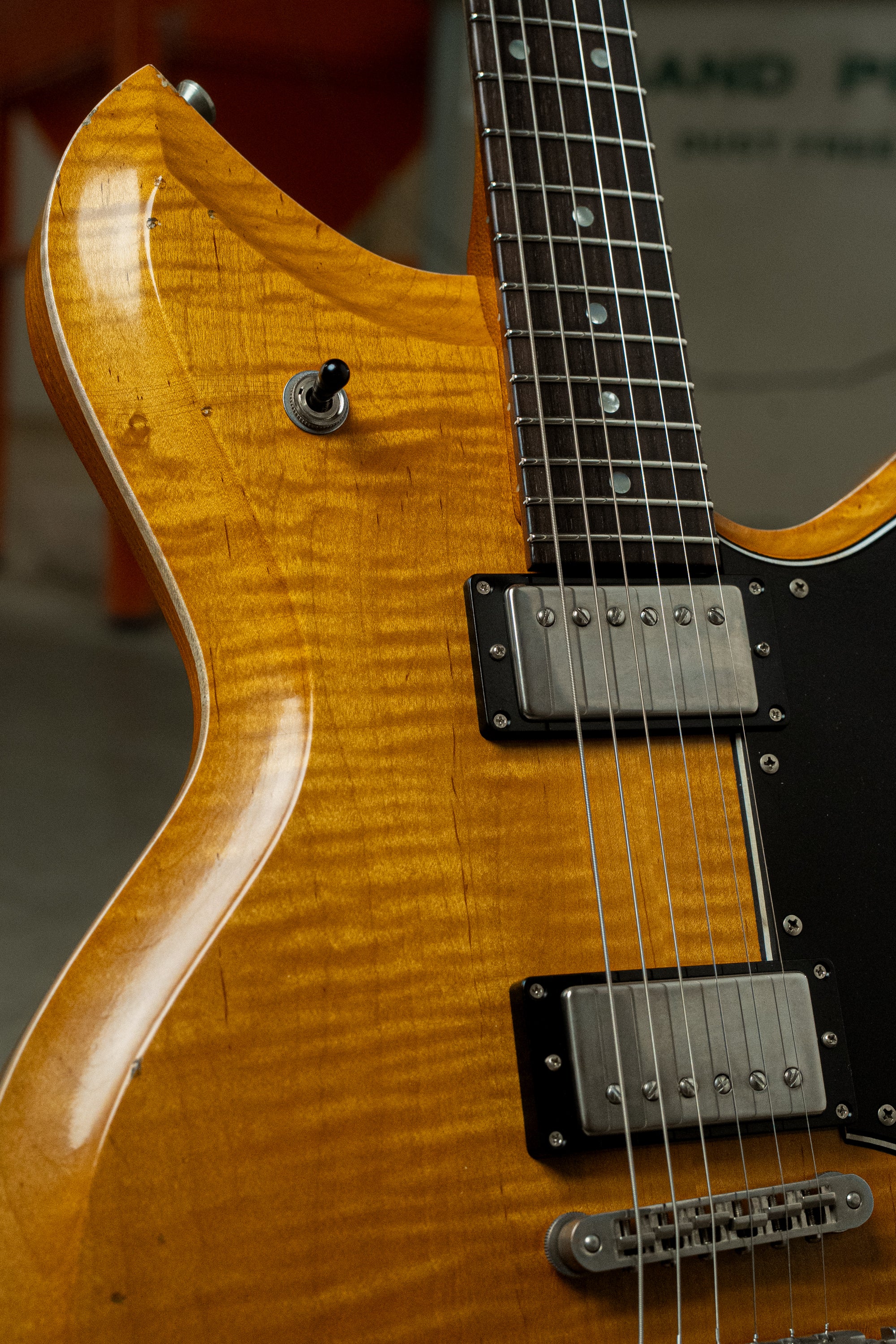 CHAMBERED SERUS H2 | DEALER LTD – Novo Guitars