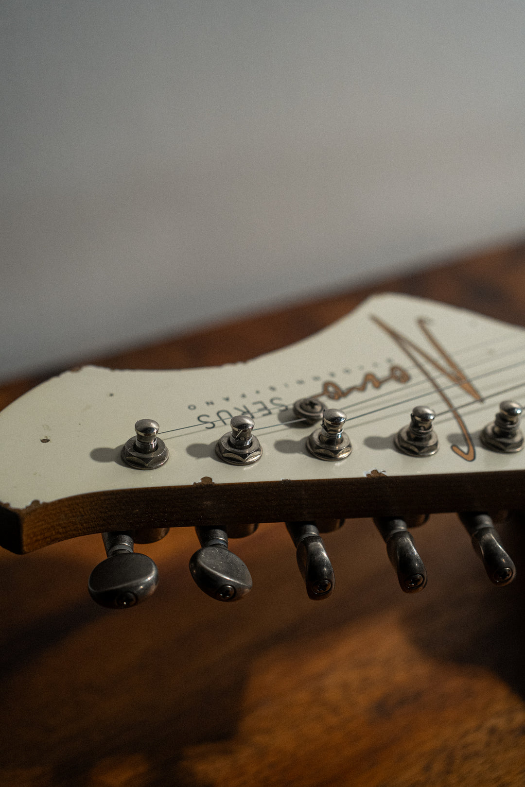 SERUS J - Olympic White | From The Bench