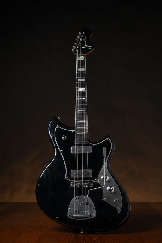 SERUS J - Custom - Bull Black | Dealer Stock