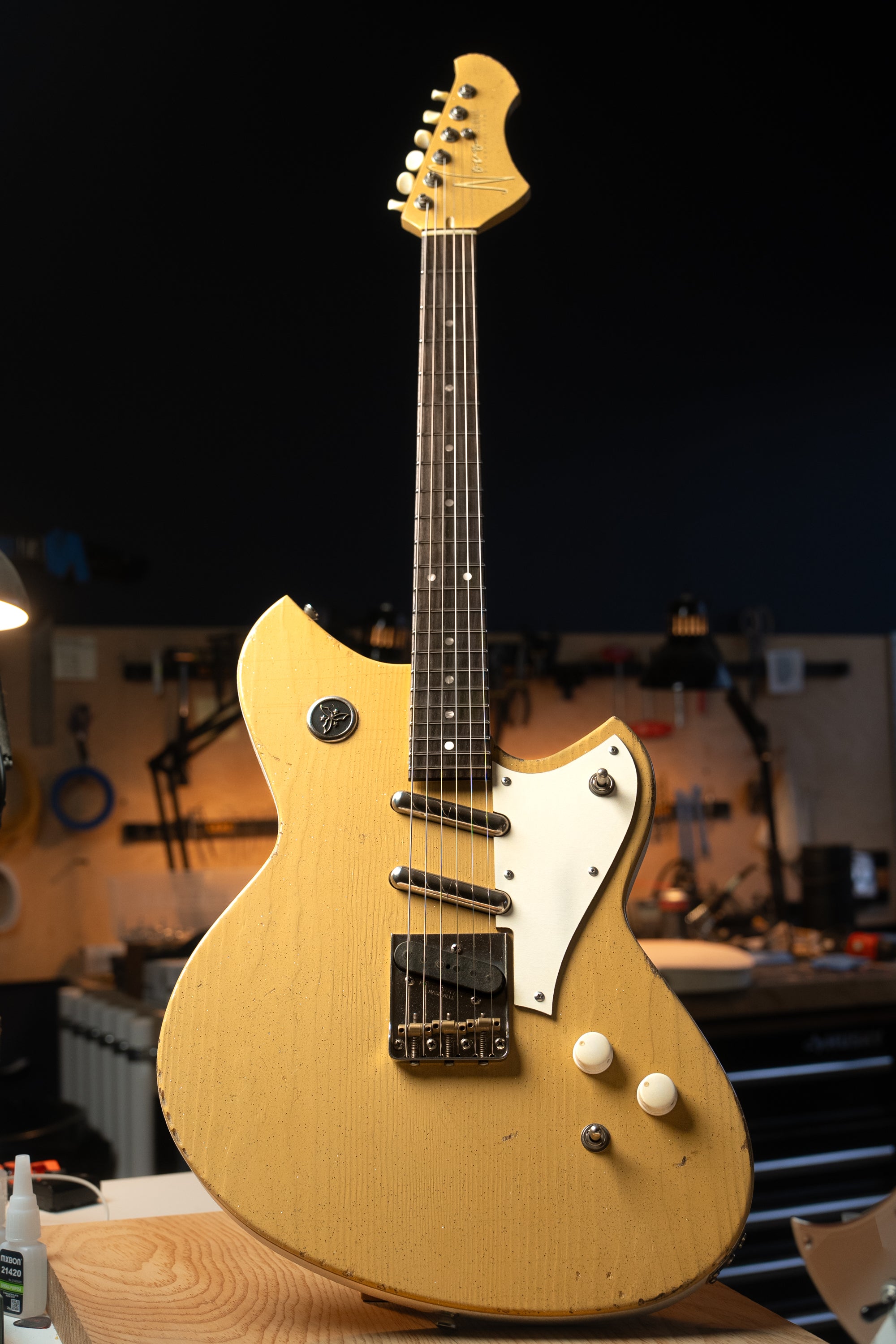 Chambered SERUS T - Desert Sand | Signature (2 of 3) – Novo Guitars