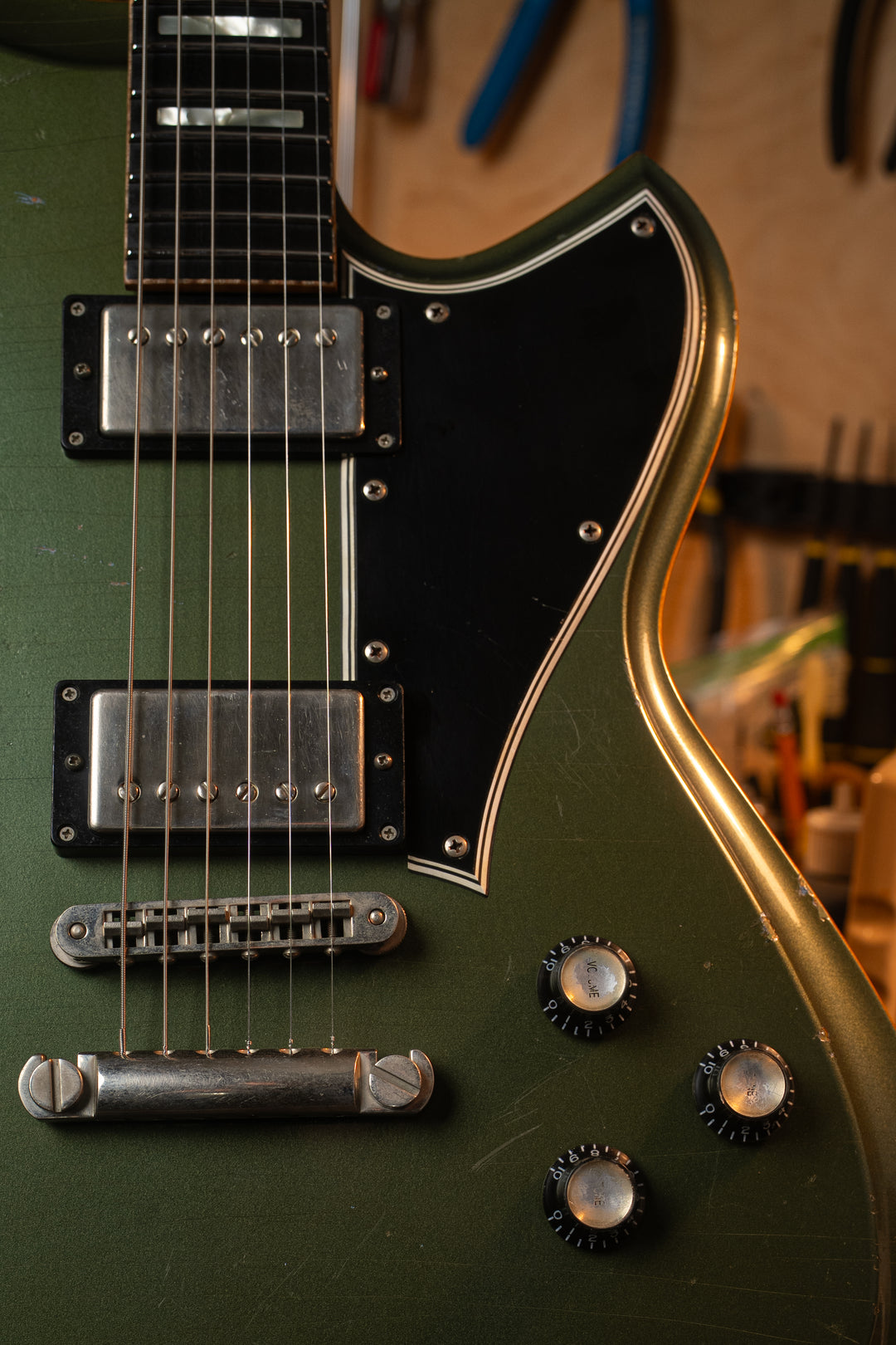 Chambered SERUS H2 - Pelham Green over Gold Top Gold | Signature