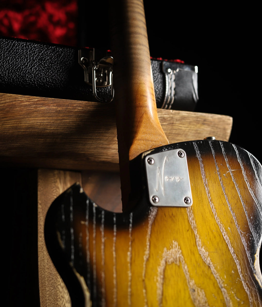 NOVO SIGNATURE SOLUS M1 - 2-Tone Burst on Swamp Ash (1 of 5)