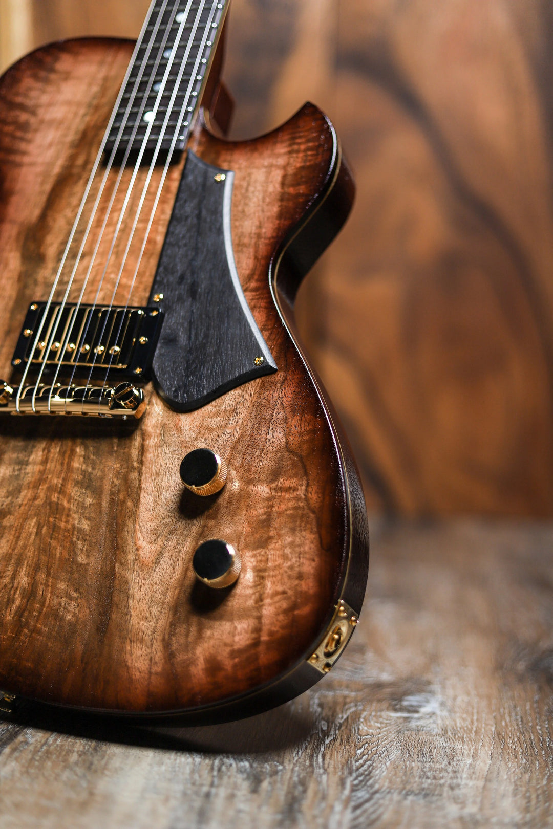 NOVO SIGNATURE SOLUS H1 - Tobacco Burst