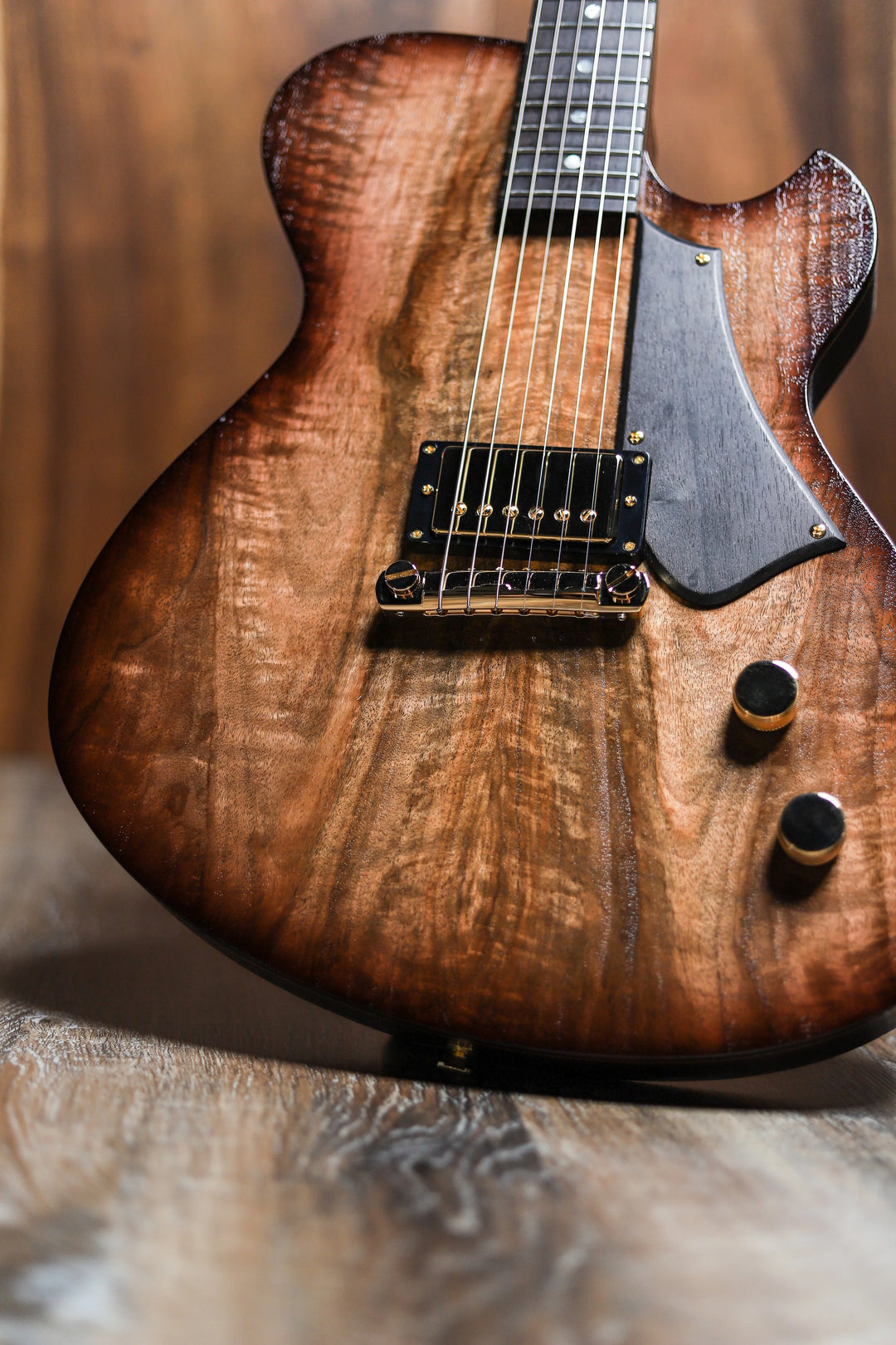 NOVO SIGNATURE SOLUS H1 - Tobacco Burst