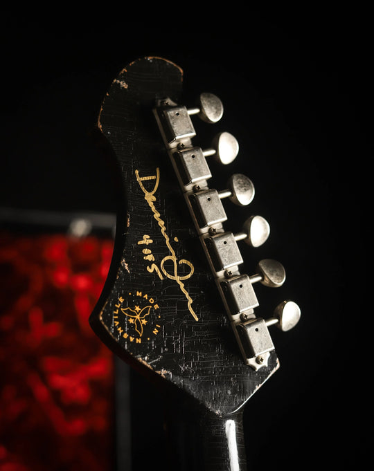 NOVO SIGNATURE SOLUS M1 - TV Burst on Mahogany (4 of 5)