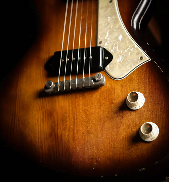 NOVO SIGNATURE SOLUS M1 - Amber Burst on Tempered Spruce (5 of 5)