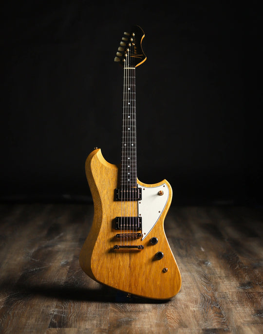 NOVO SIGNATURE VOLTUR DLX - Korina (4 of 6)