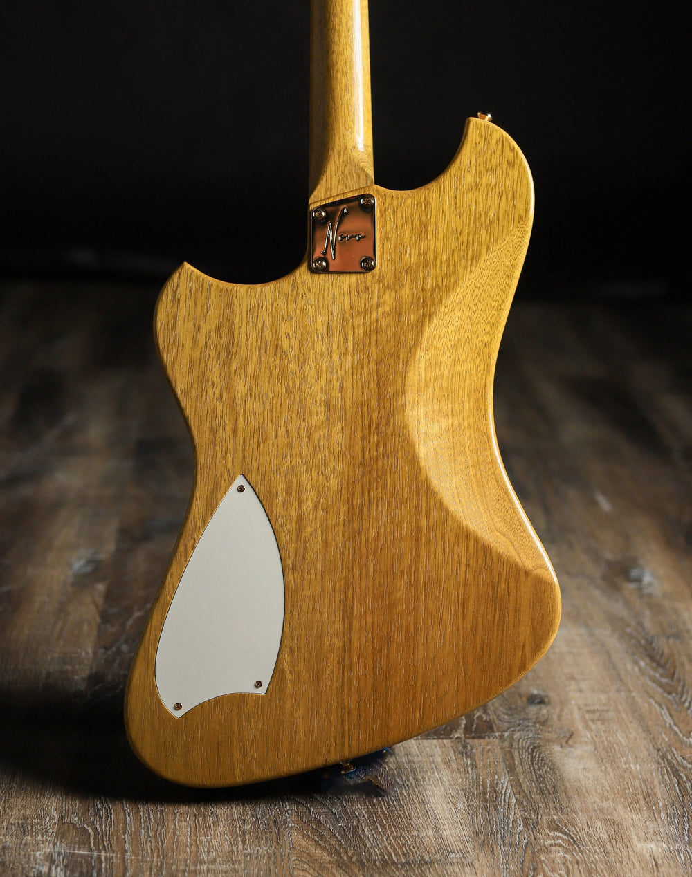 NOVO SIGNATURE VOLTUR DLX - Korina (2 of 6)
