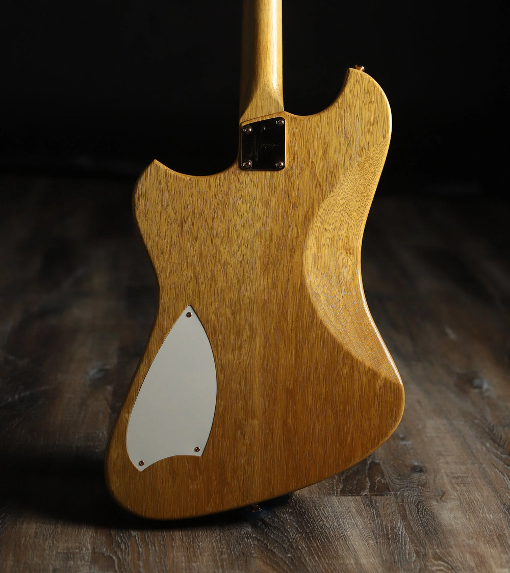 NOVO SIGNATURE VOLTUR DLX - Korina (4 of 6)