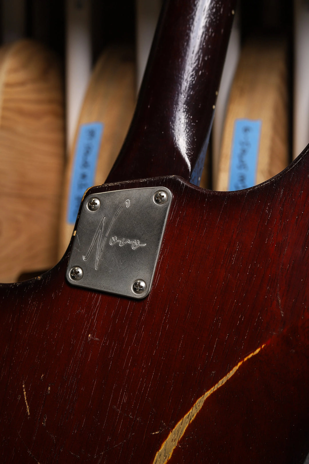 NOVO SIGNATURE VOLTUR - Dark Burst (1 of 6)