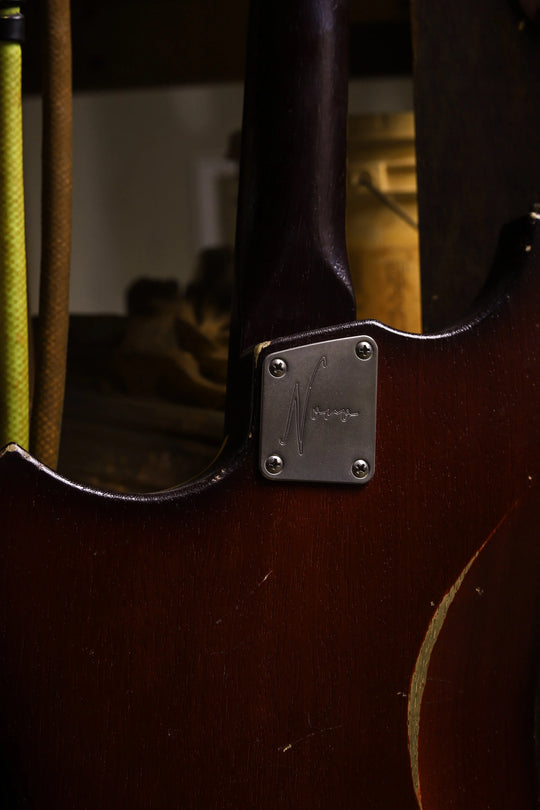 NOVO SIGNATURE VOLTUR - Cherry Burst (5 of 6)
