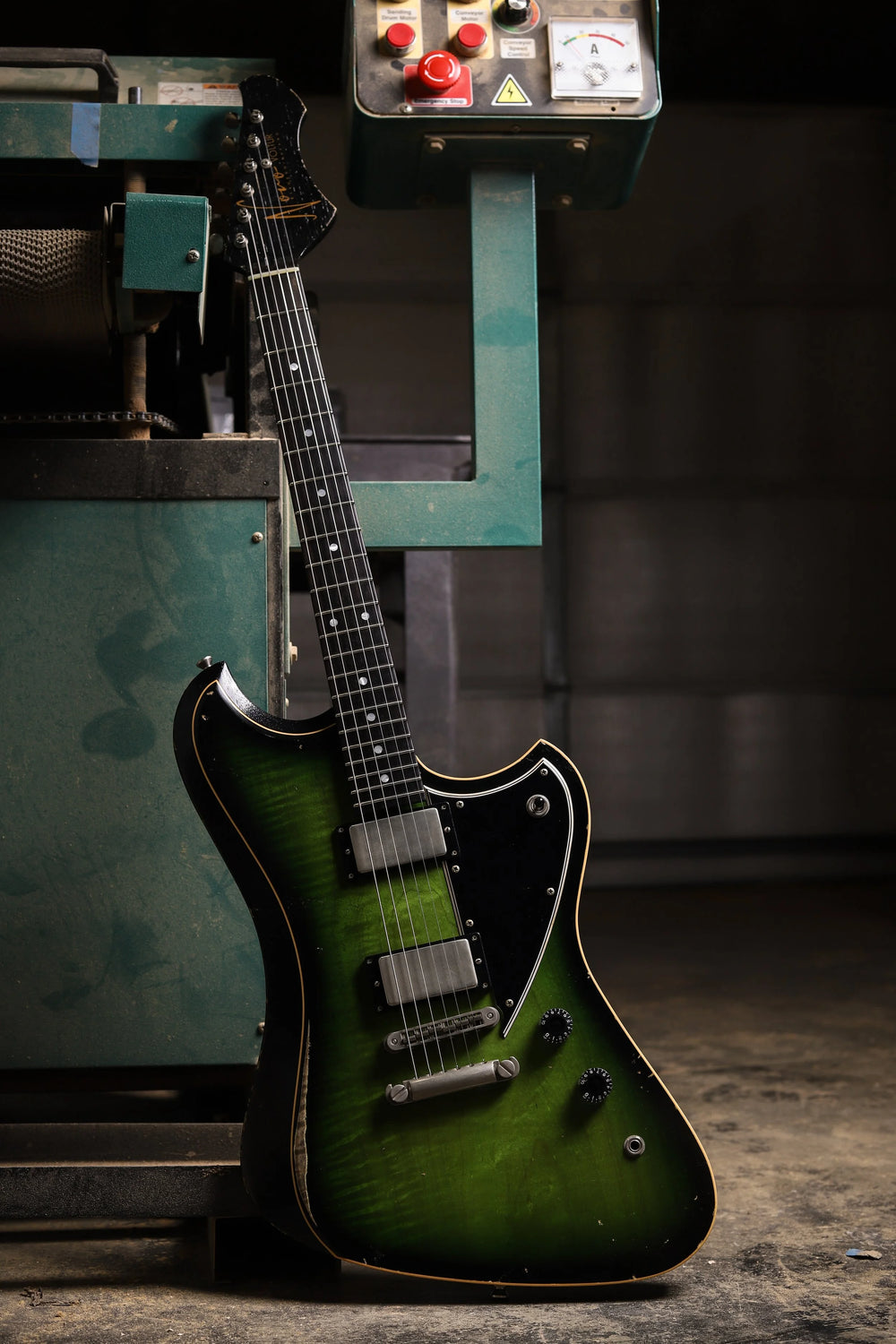 NOVO SIGNATURE VOLTUR - Cat's Eye Burst (6 of 6)