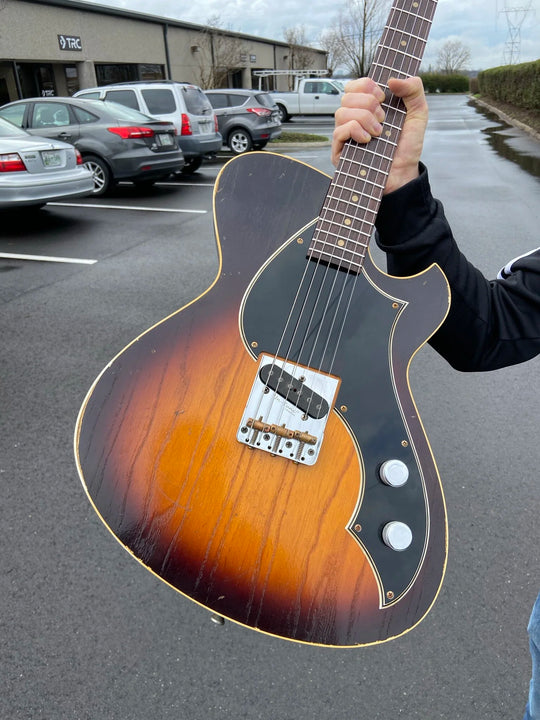 NOVO SIGNATURE SOLUS F1 - Vintage Burst