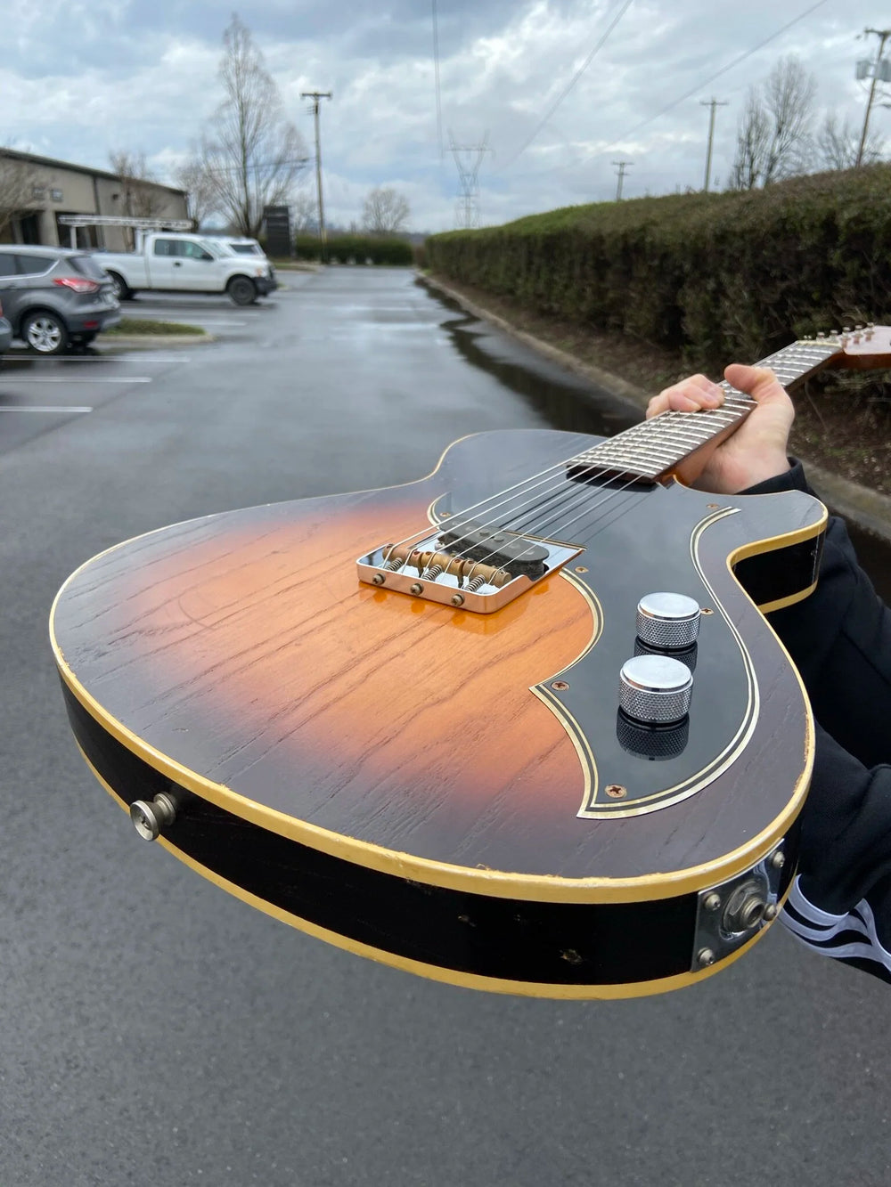 NOVO SIGNATURE SOLUS F1 - Vintage Burst