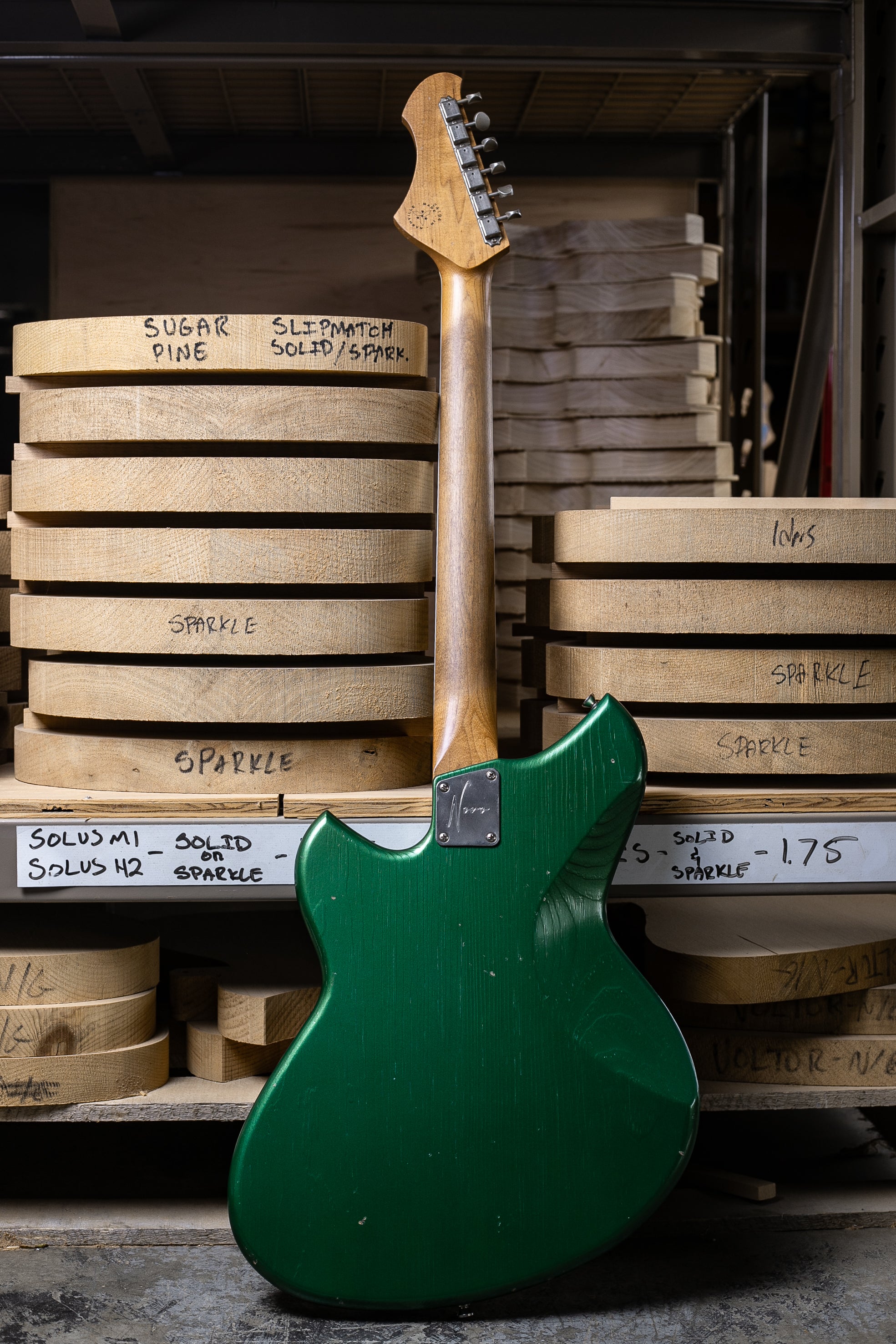 Novo Serus J Baritone in Sherwood Green – Novo Guitars