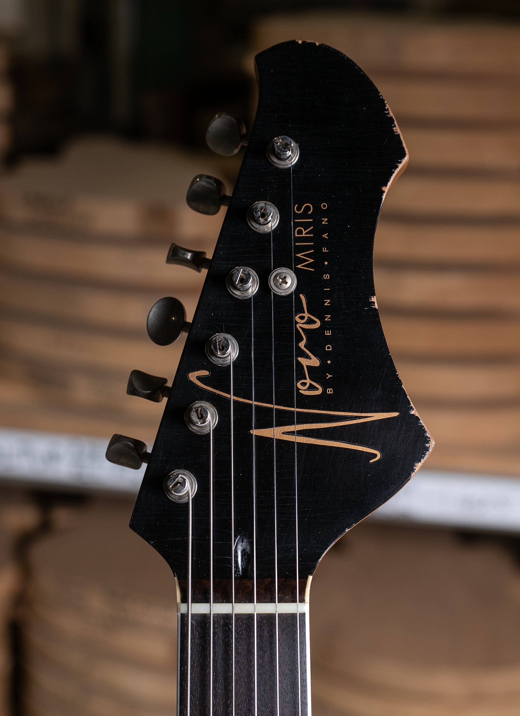 Novo Signature MIRIS J - Aged Pelham Burst w/ Amber Back & Sides