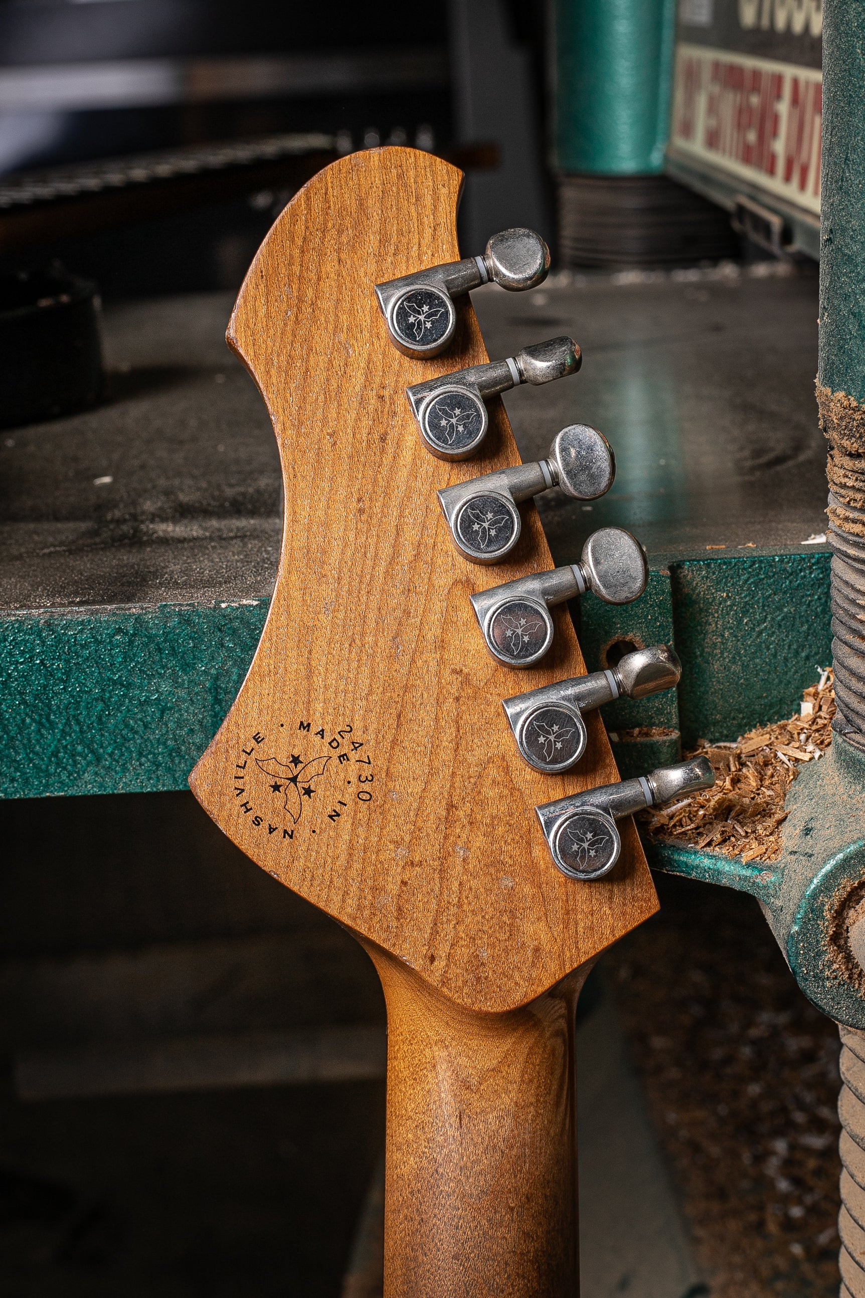 Novo Serus J in Ice Blue Metallic – Novo Guitars