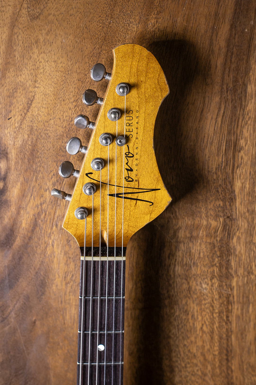 Novo Serus J in Amber