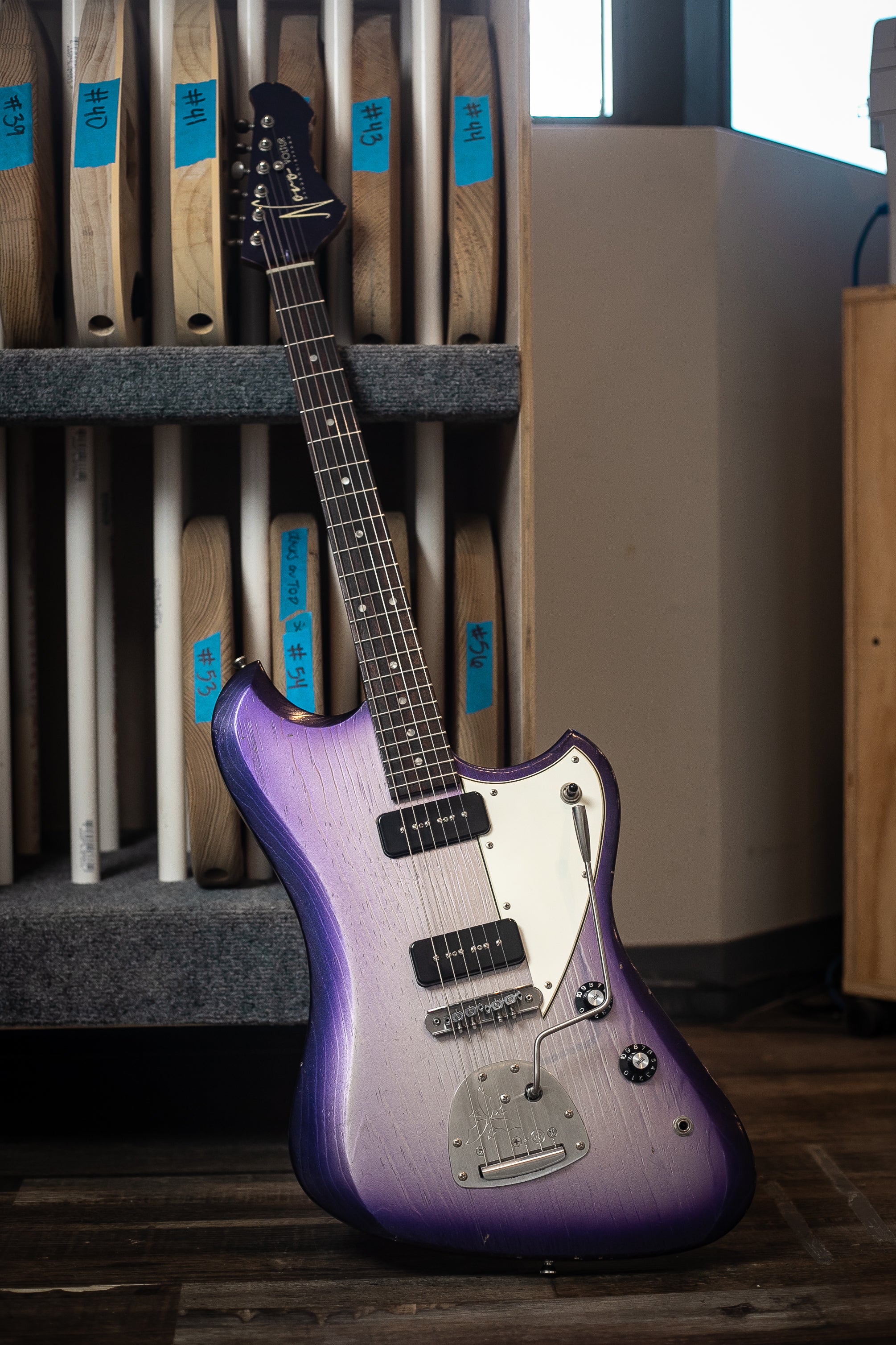 VOLTUR J – Novo Guitars