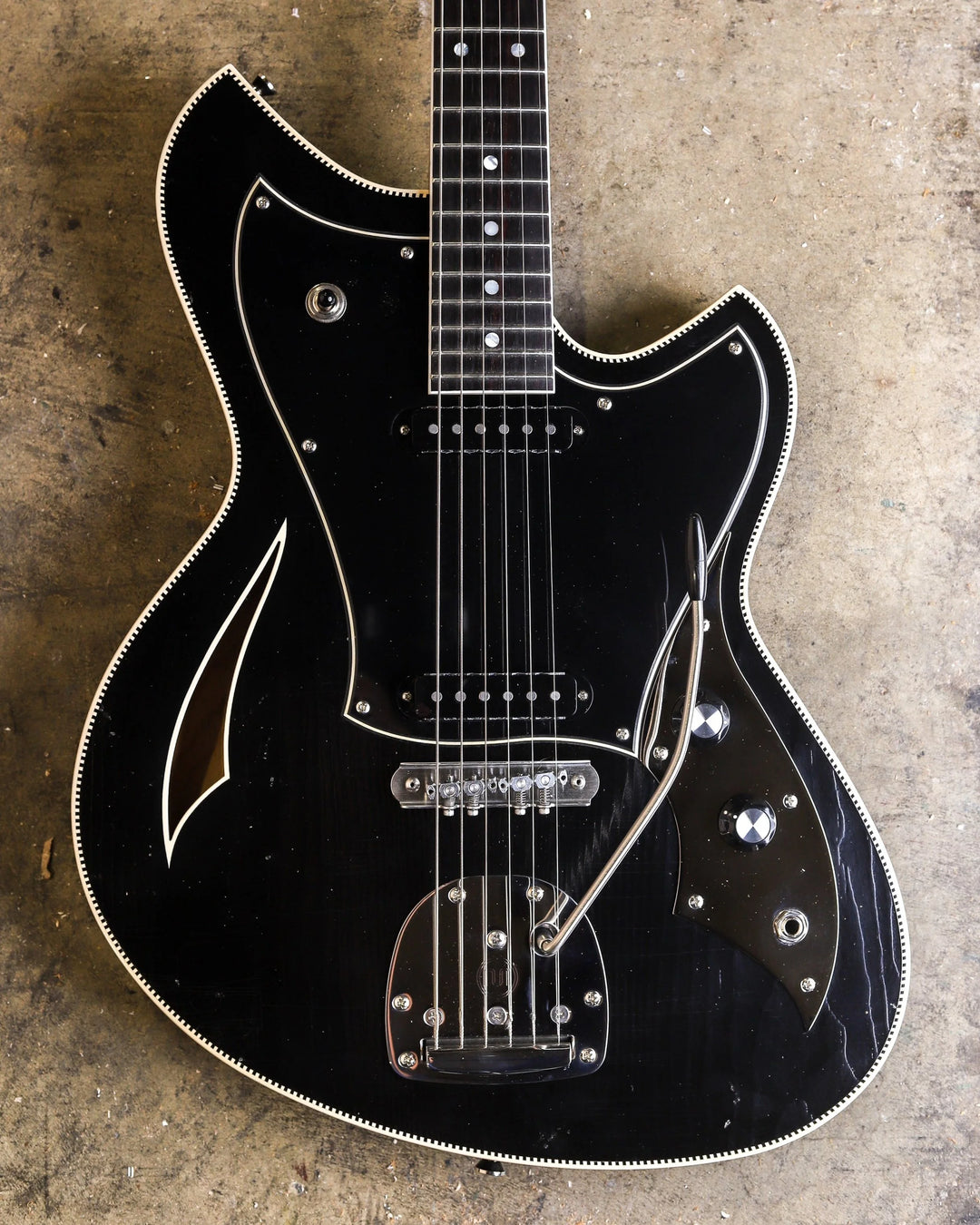 NOVO SIGNATURE MIRIS JG - Bull Black (6 of 7)