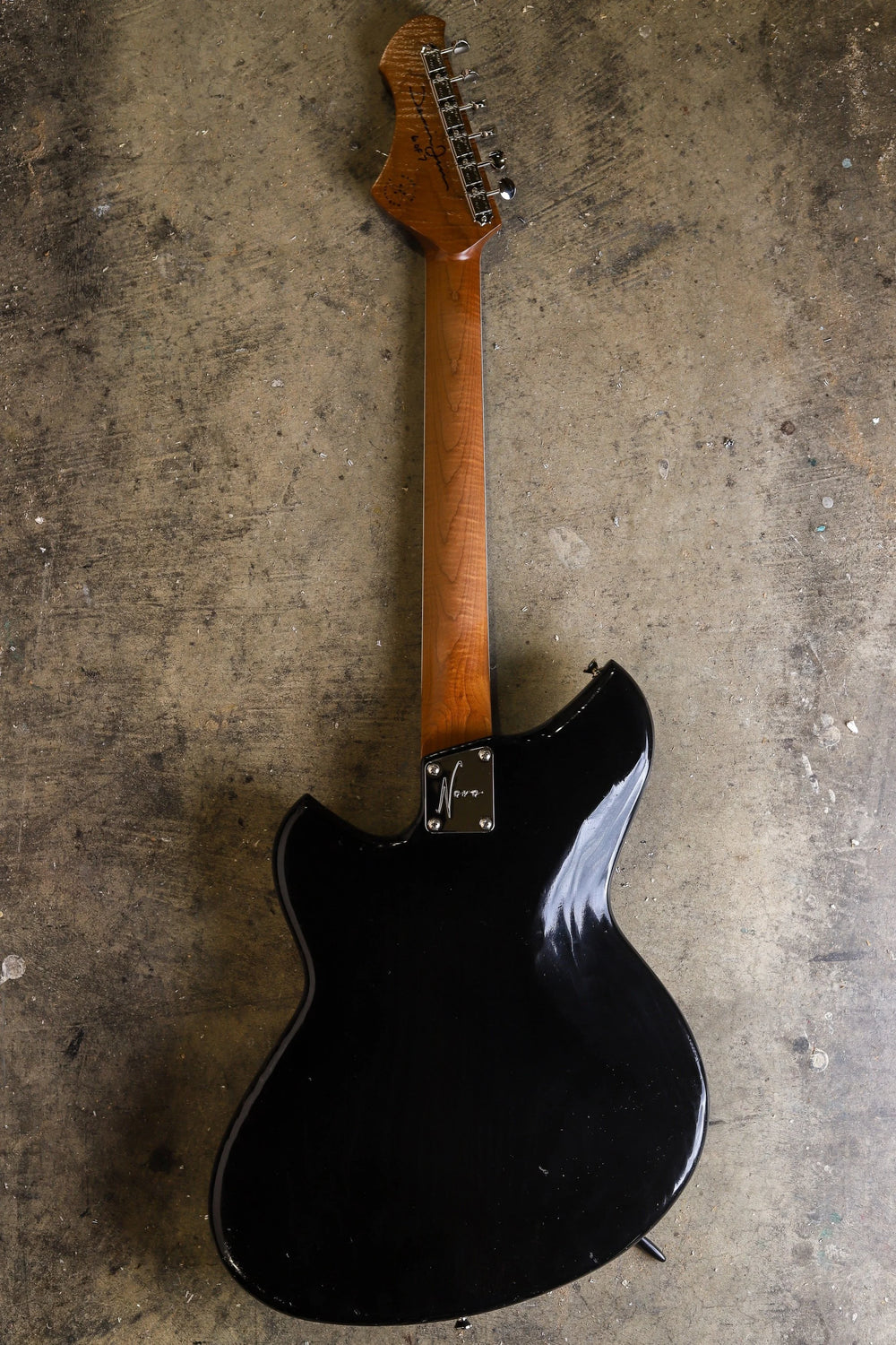 NOVO SIGNATURE MIRIS JG - Bull Black (6 of 7)