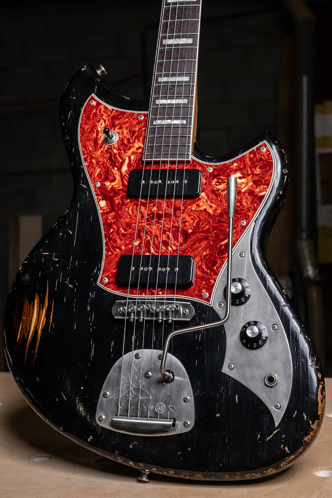 Novo Serus J in Bull Black over Amber Burst